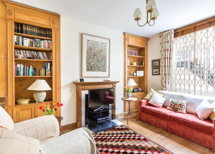 Cosy Pimlico Retreat